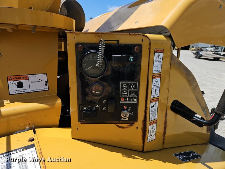image for item EI3884 2012 Vermeer  BC1500 wood chipper