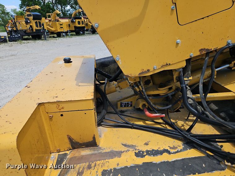 image for item EI3885 1999 Vermeer  SC752 stump grinder