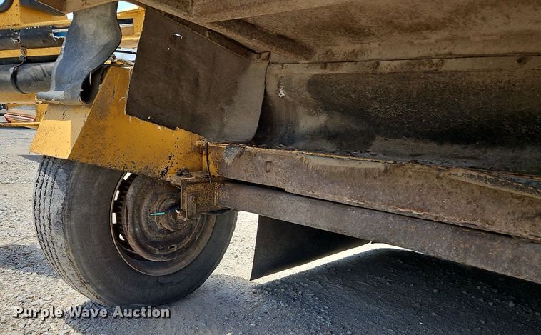 image for item EI3885 1999 Vermeer  SC752 stump grinder