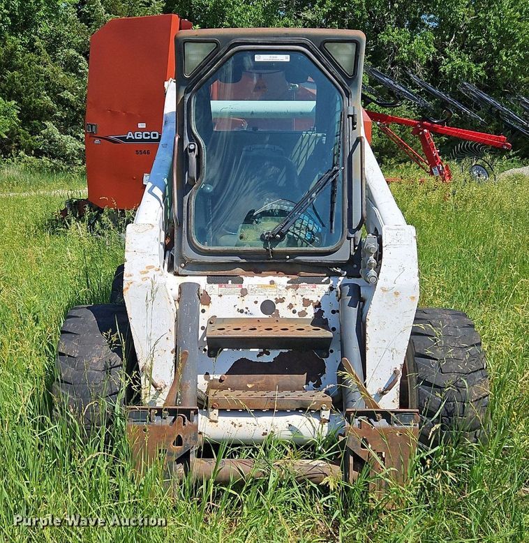 image for item EI3895 2003 Bobcat S250 skid steer loader