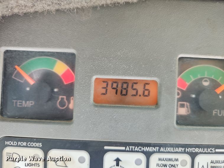 image for item EI3895 2003 Bobcat S250 skid steer loader