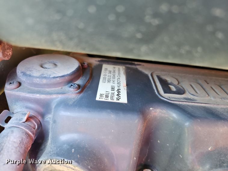 image for item EI3895 2003 Bobcat S250 skid steer loader