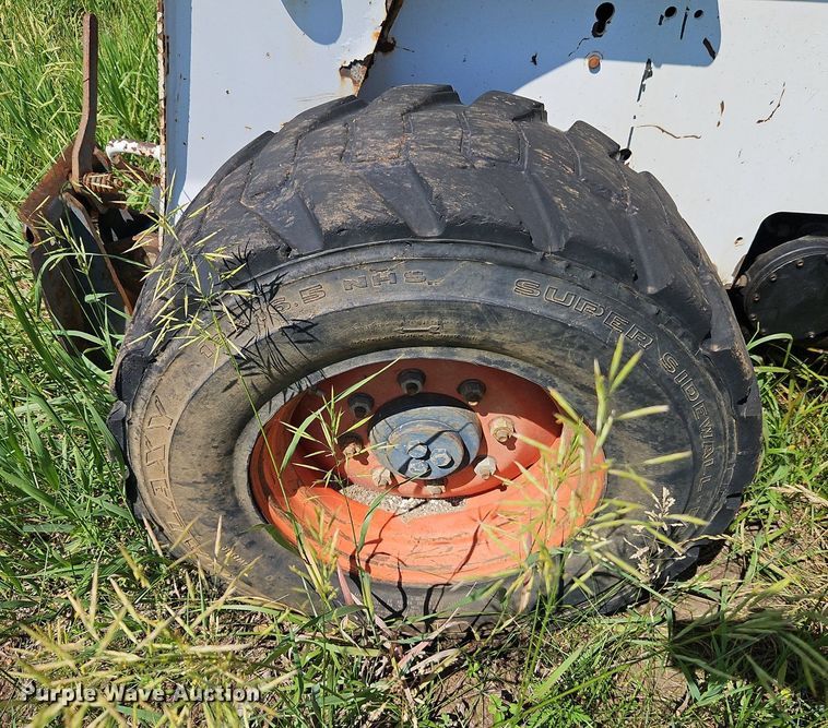 image for item EI3895 2003 Bobcat S250 skid steer loader