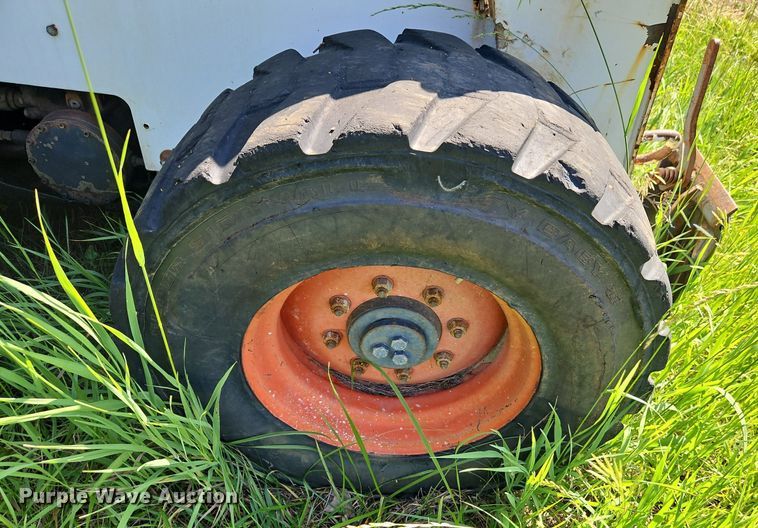 image for item EI3895 2003 Bobcat S250 skid steer loader