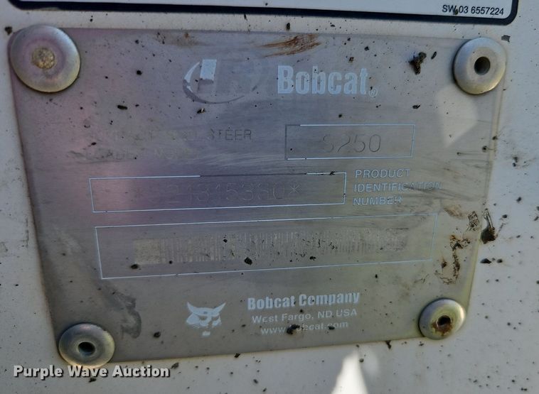 image for item EI3895 2003 Bobcat S250 skid steer loader