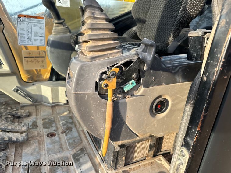 image for item EJ2795 2006 Caterpillar 308C mini excavator