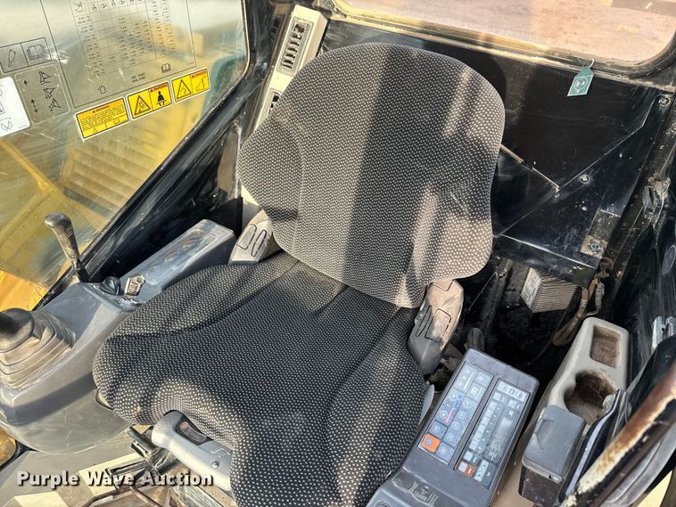 image for item EJ2795 2006 Caterpillar 308C mini excavator