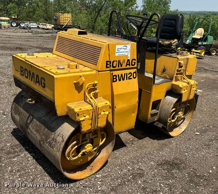 image for item EJ2812 1988 Bomag BW120AD double drum roller