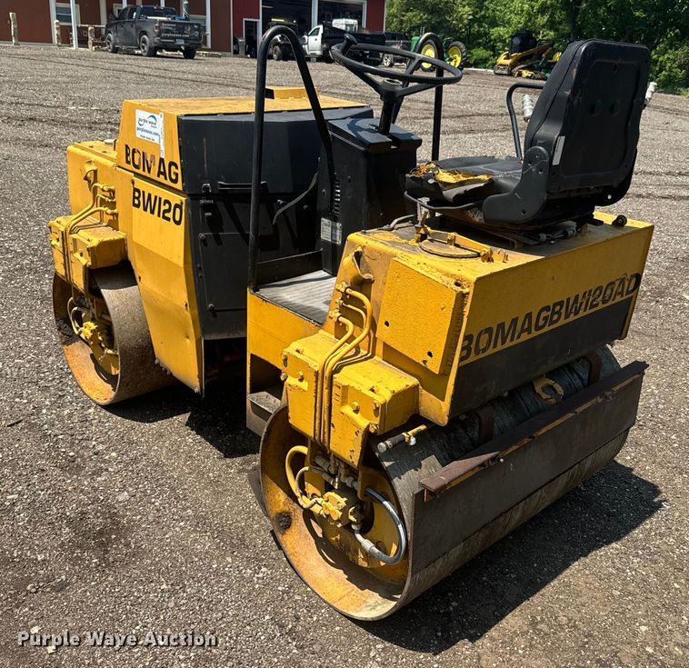image for item EJ2812 1988 Bomag BW120AD double drum roller