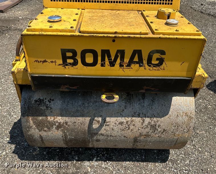 image for item EJ2812 1988 Bomag BW120AD double drum roller