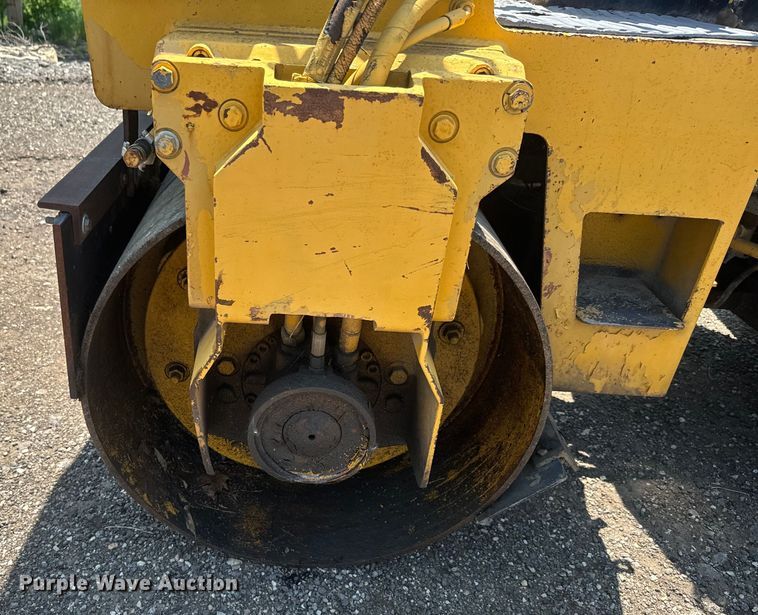 image for item EJ2812 1988 Bomag BW120AD double drum roller