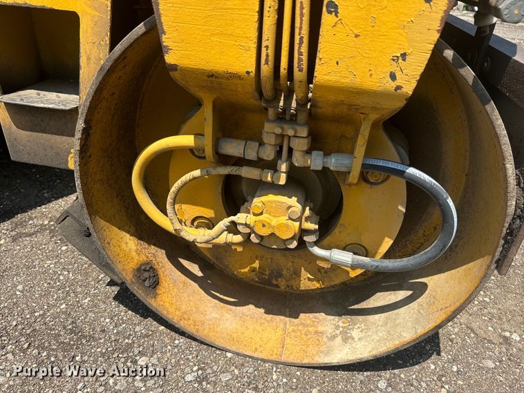 image for item EJ2812 1988 Bomag BW120AD double drum roller