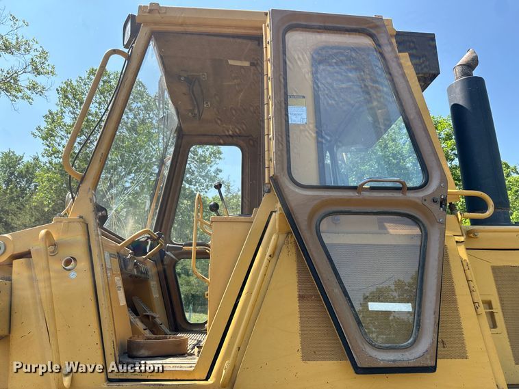 image for item EJ2814 1995 Caterpillar  963 B track loader