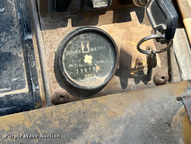 image for item EJ2814 1995 Caterpillar  963 B track loader