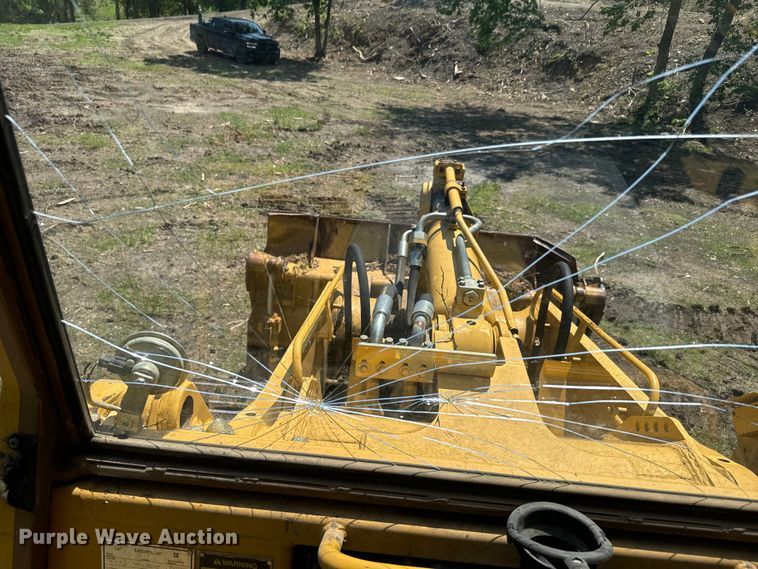 image for item EJ2814 1995 Caterpillar  963 B track loader