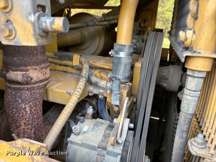 image for item EJ2814 1995 Caterpillar  963 B track loader