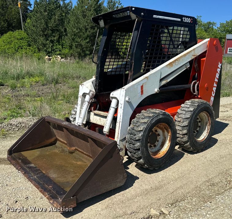 image for item EJ2832 Scat Trak 1300c skid steer loader