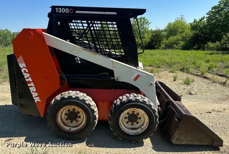 image for item EJ2832 Scat Trak 1300c skid steer loader