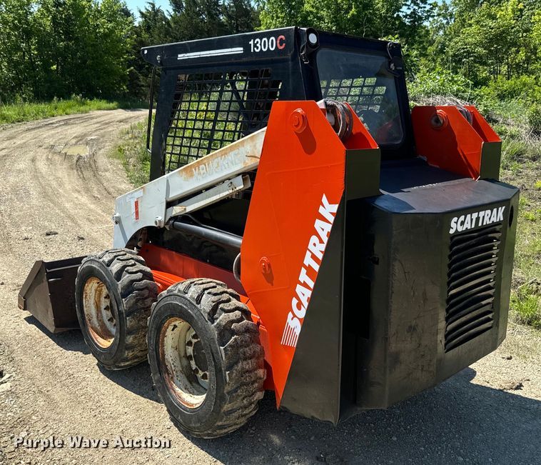 image for item EJ2832 Scat Trak 1300c skid steer loader