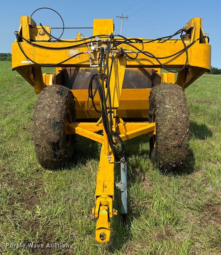 image for item EJ2833 Allis Chalmers AC108 scraper