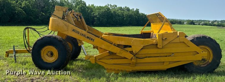 image for item EJ2833 Allis Chalmers AC108 scraper