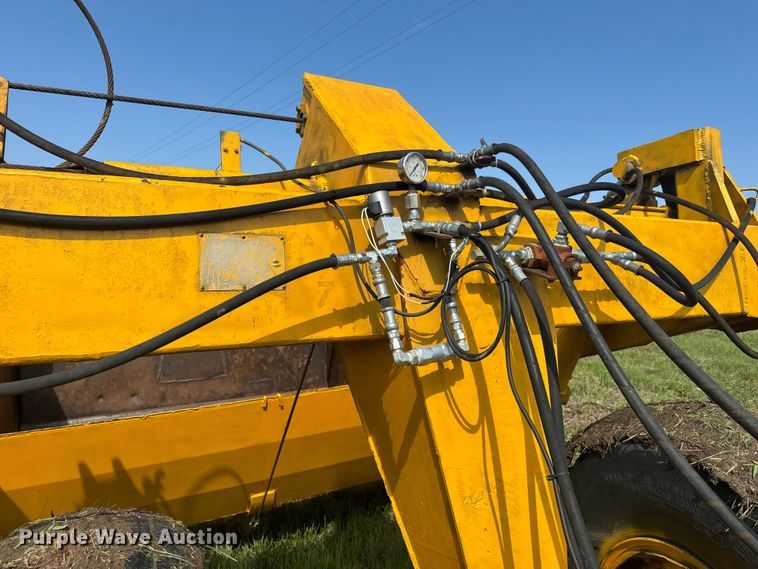 image for item EJ2833 Allis Chalmers AC108 scraper