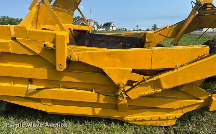 image for item EJ2833 Allis Chalmers AC108 scraper