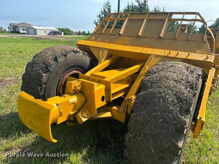 image for item EJ2833 Allis Chalmers AC108 scraper