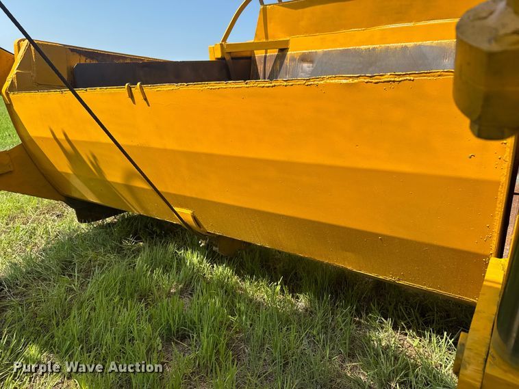 image for item EJ2833 Allis Chalmers AC108 scraper