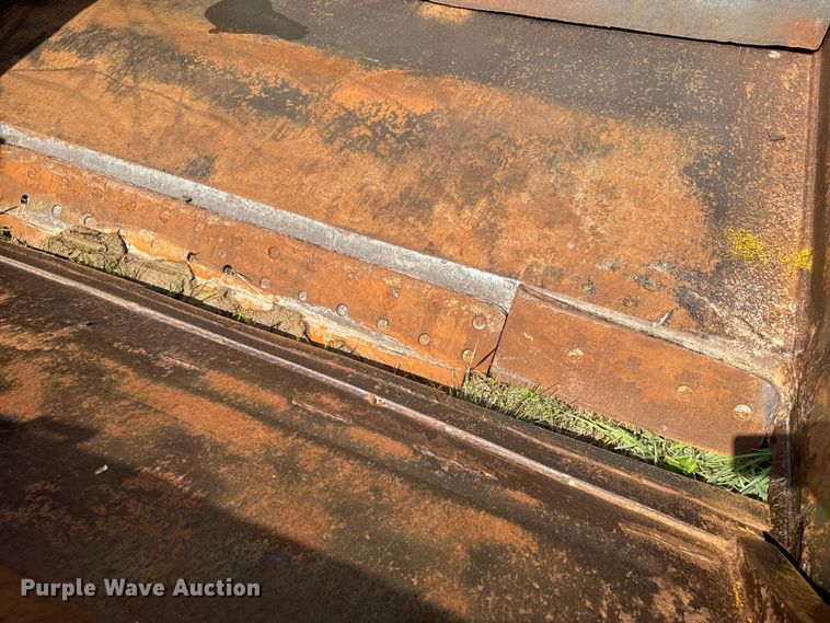 image for item EJ2833 Allis Chalmers AC108 scraper