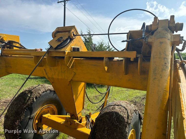 image for item EJ2833 Allis Chalmers AC108 scraper