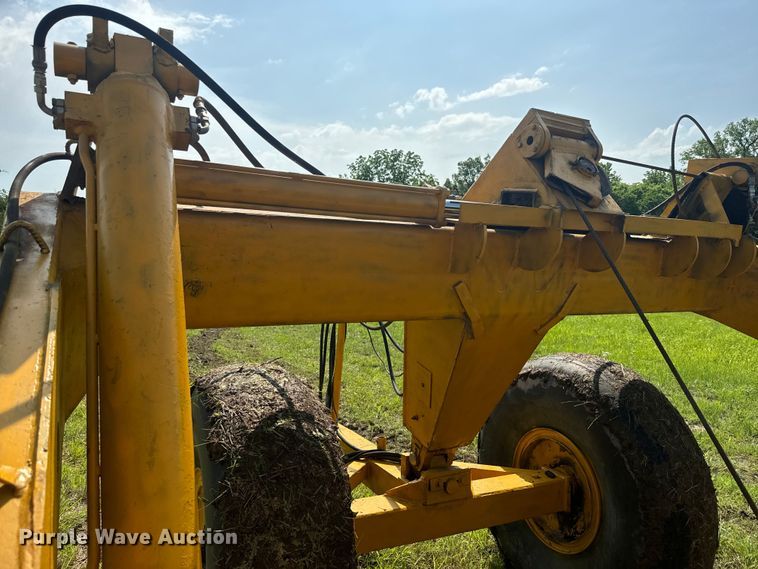image for item EJ2833 Allis Chalmers AC108 scraper