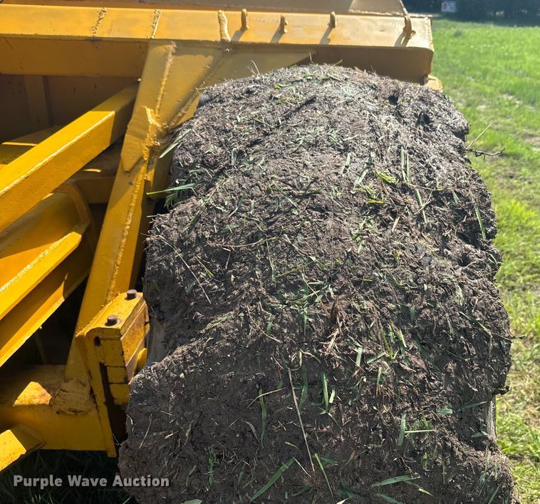 image for item EJ2833 Allis Chalmers AC108 scraper