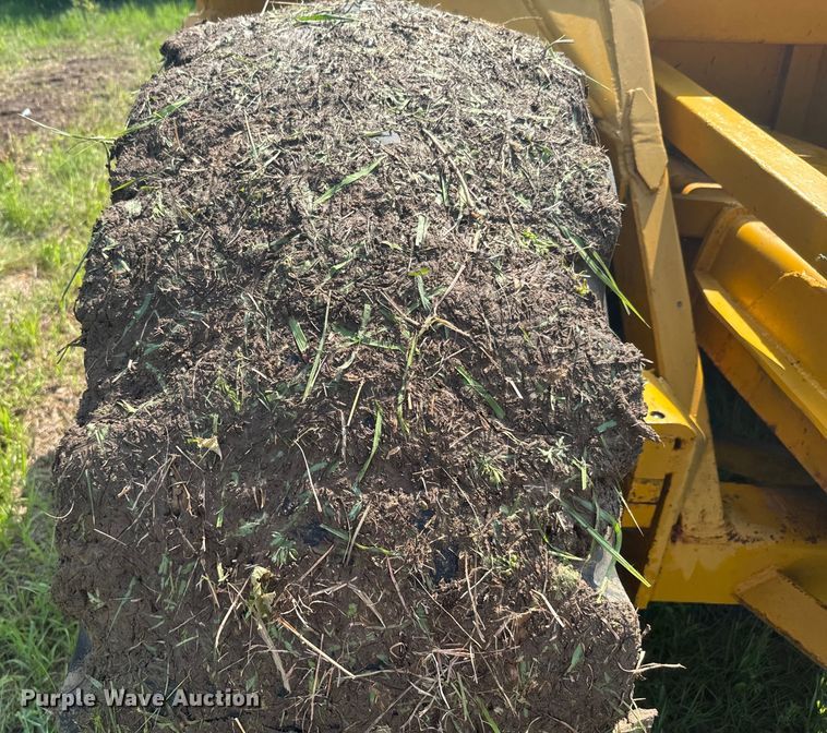 image for item EJ2833 Allis Chalmers AC108 scraper
