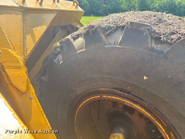 image for item EJ2833 Allis Chalmers AC108 scraper