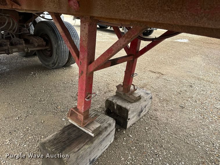 image for item EJ2835 1995 Hilbilt end dump trailer
