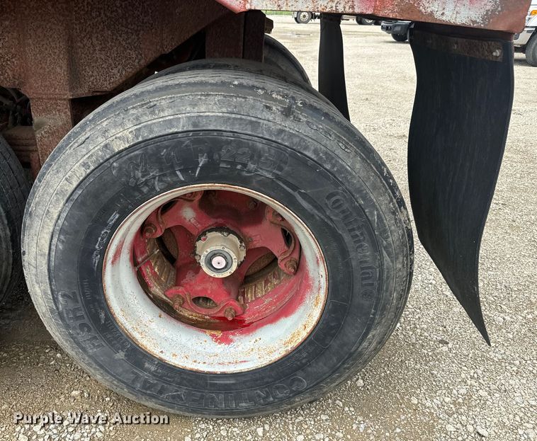 image for item EJ2835 1995 Hilbilt end dump trailer