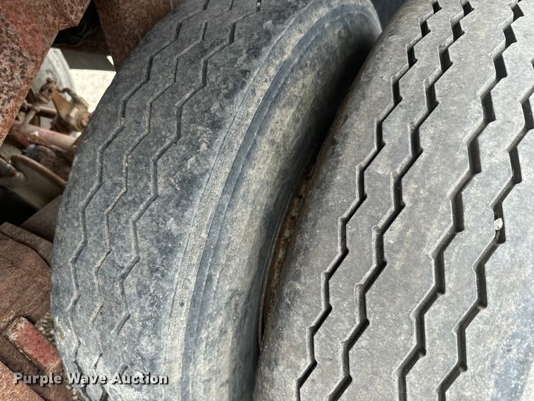image for item EJ2835 1995 Hilbilt end dump trailer