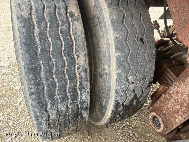image for item EJ2835 1995 Hilbilt end dump trailer