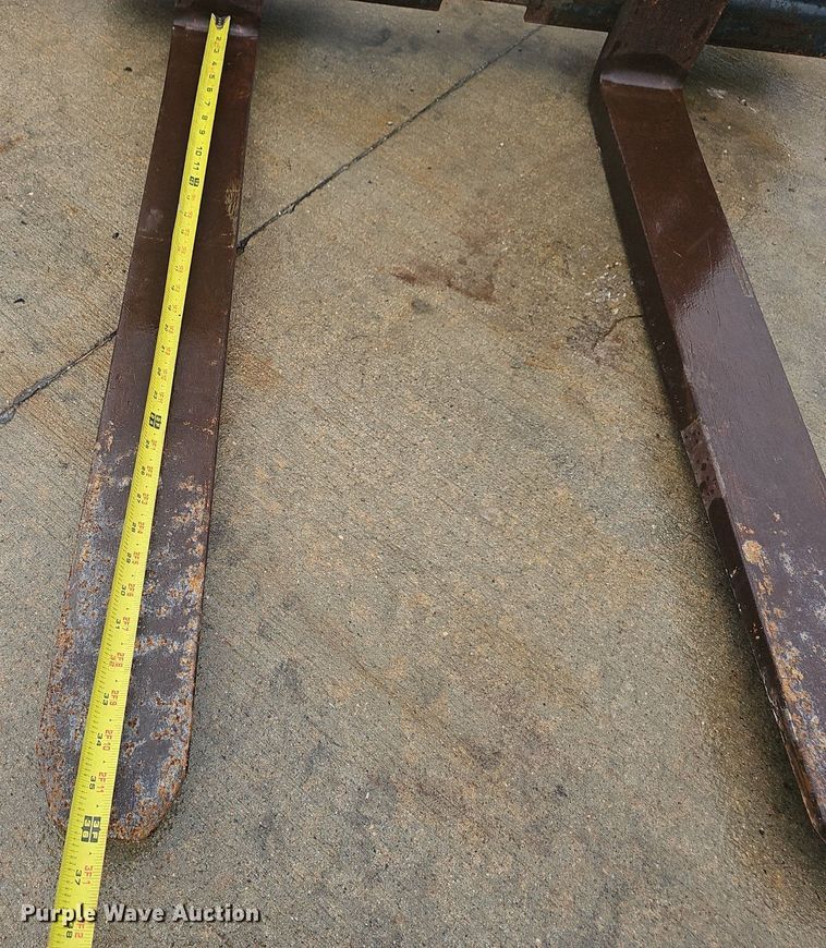 image for item EJ5374 2019 Bobcat  S70 skid steer loader