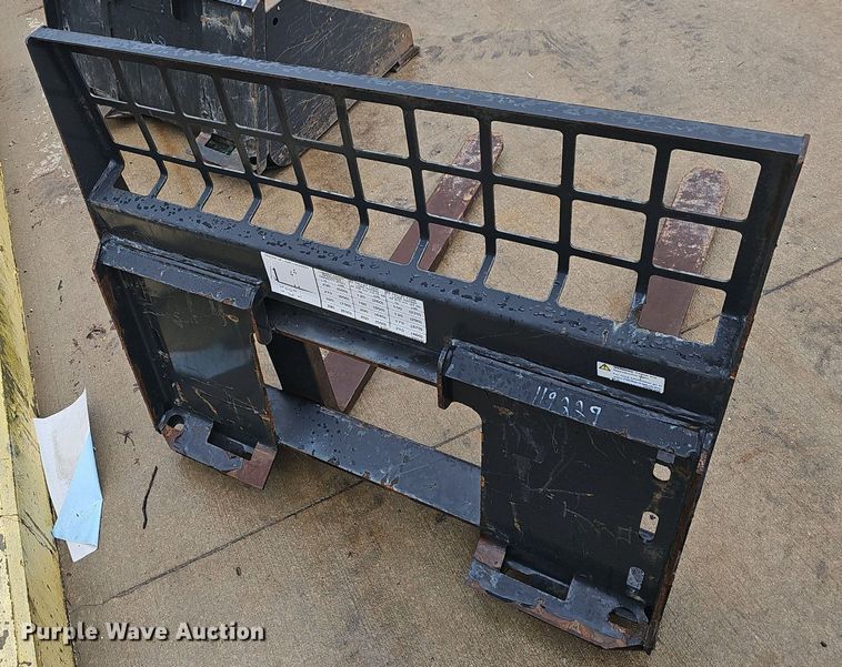 image for item EJ5374 2019 Bobcat  S70 skid steer loader