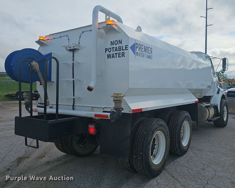 image for item EJ5445 2005 Sterling  LT9500 water truck