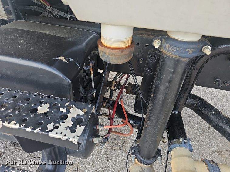 image for item EJ5445 2005 Sterling  LT9500 water truck