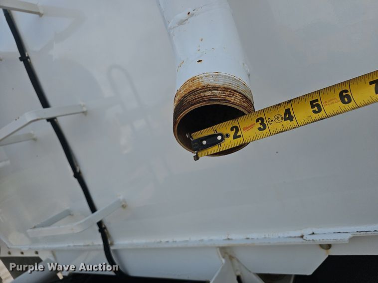 image for item EJ5445 2005 Sterling  LT9500 water truck