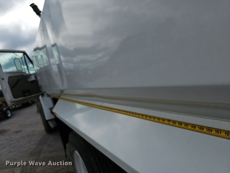 image for item EJ5445 2005 Sterling  LT9500 water truck