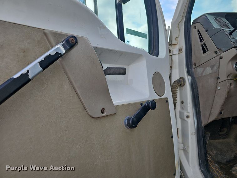 image for item EJ5445 2005 Sterling  LT9500 water truck