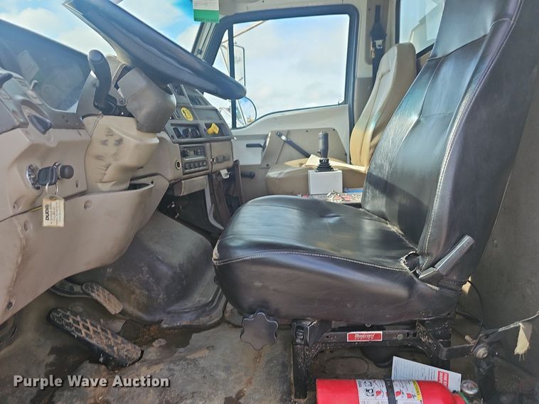 image for item EJ5445 2005 Sterling  LT9500 water truck