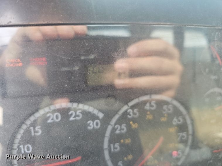 image for item EJ5445 2005 Sterling  LT9500 water truck