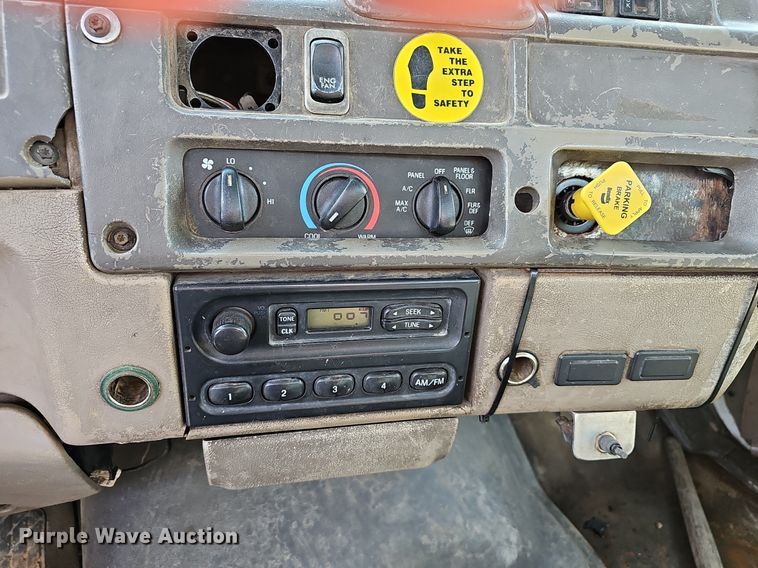 image for item EJ5445 2005 Sterling  LT9500 water truck