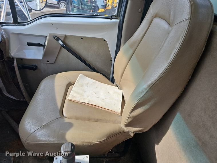 image for item EJ5445 2005 Sterling  LT9500 water truck